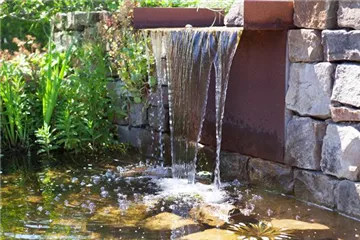 Ein Hauch von Luxus: Der Whirlpool im eigenen Garten