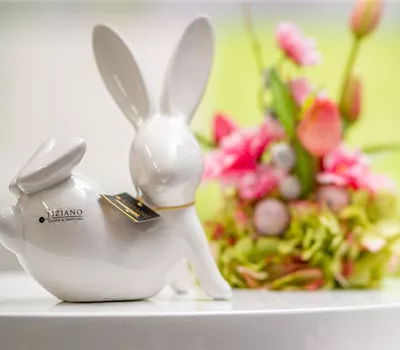 Dekofigur Hase Fabrio liegend weiß-creme